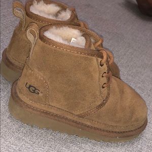 Kids ugg boots size 9